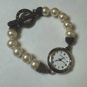 Vintage Judith Jack Marcasite Pearl Toggle Bracelet Watch